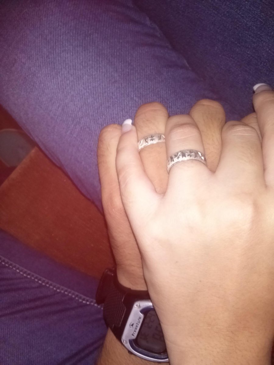 UnPocoTimido_'s tweet photo. Feliz por estar contigo, cambiaste mi vida<3 @joleydipitre5 http://t.co/S4i7bSp3VU