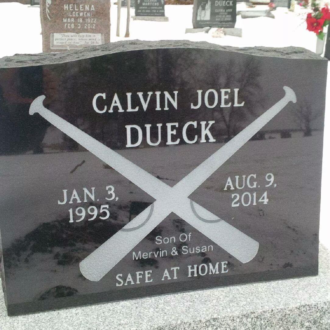 CalsCage's tweet image. A picture of Cals gravestone