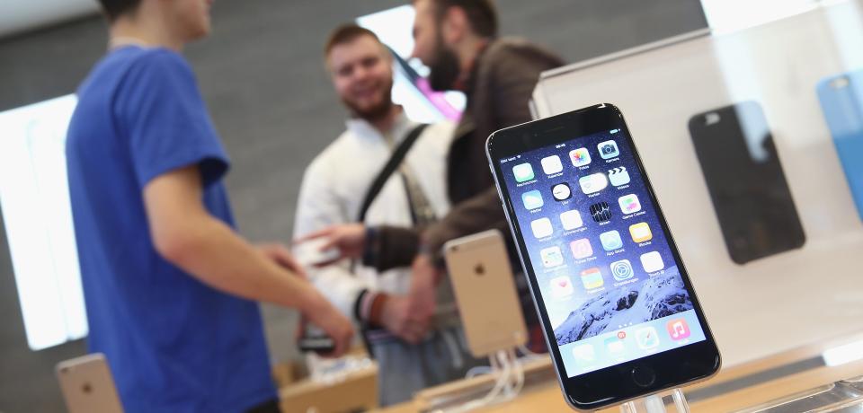 ForeignPolicy's tweet photo. A bad business model is taking over the world, writes @altmandaniel http://t.co/T4poT7PUYW http://t.co/OBRDwG0DPZ