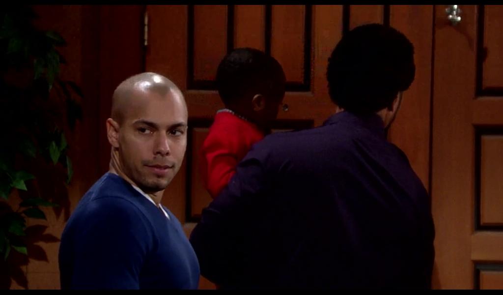 fyeahyr's tweet photo. The way they look at each other 🌞🌞🔥🔥🔥🔥  #Hevon #YR @MishaelMorgan1 @BrytonEjames http://t.co/aep1lLhdfS