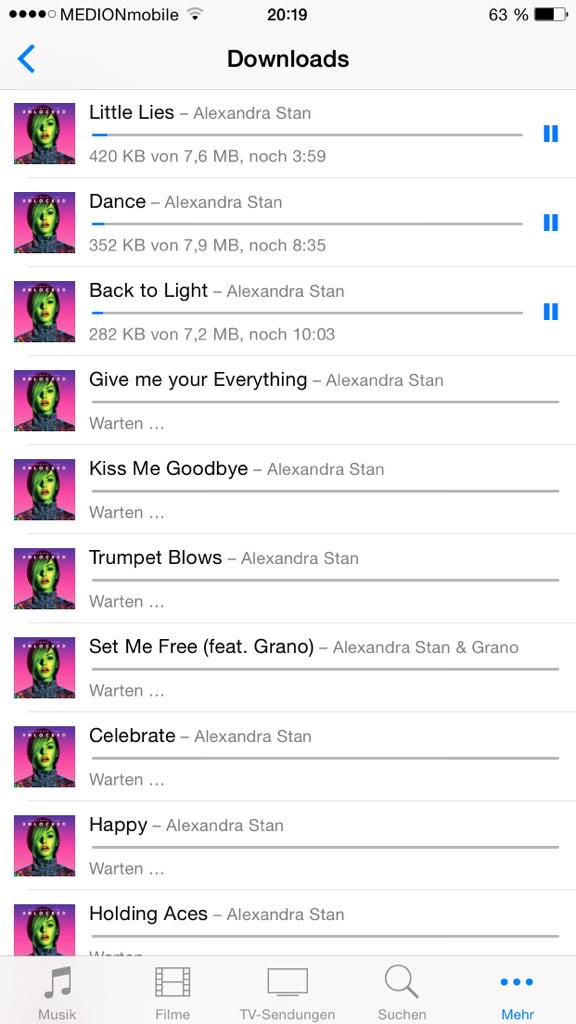 AlexandraStanDE's tweet photo. Habt ihr euch auch schon eine Kopie des Albums geholt? “@Metehan_Tuefenk: @ByAlexandraStan FINALLY 🙏 I have it ❤️✌️ http://t.co/0XOIoneN25”