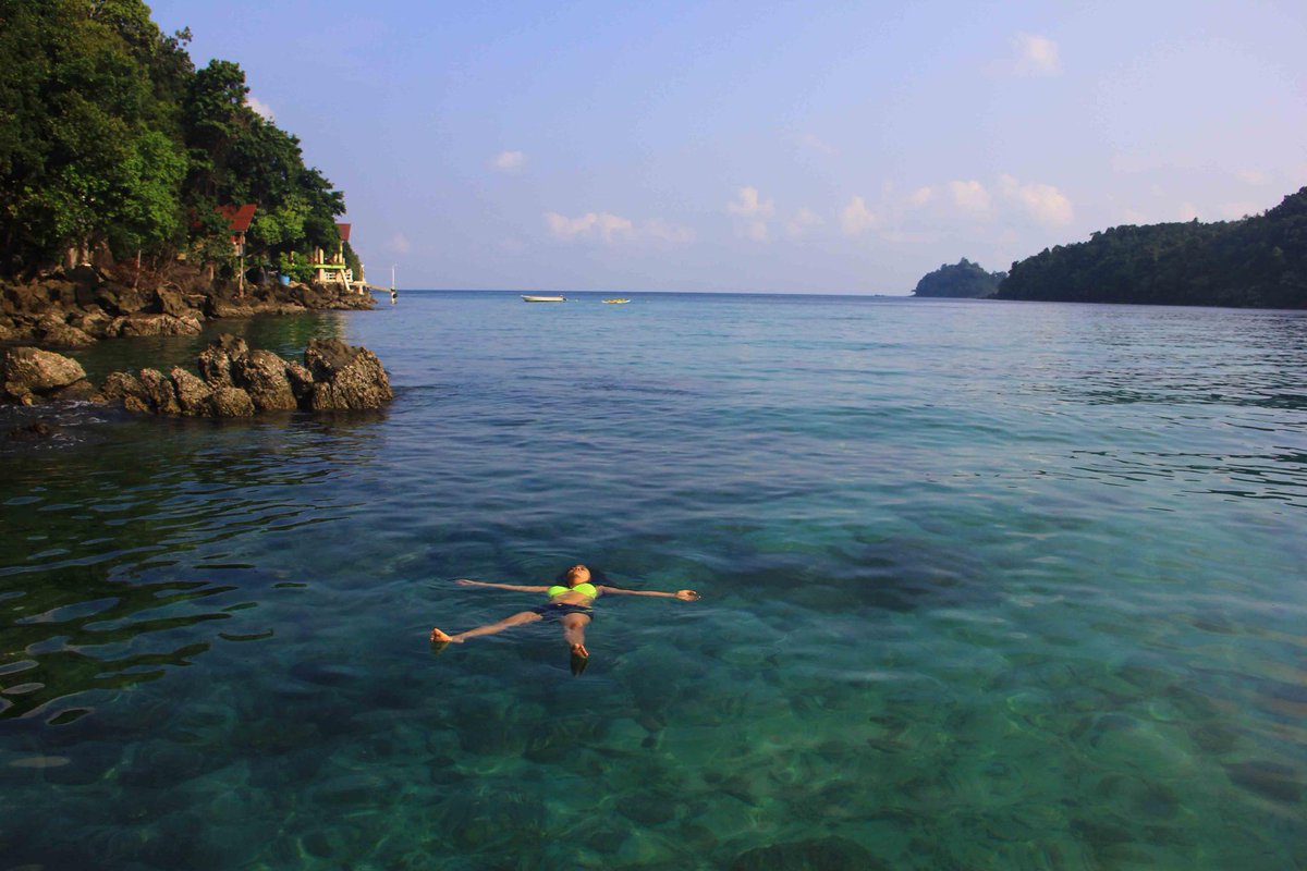TravellerKaskus's tweet photo. #1000PlacesToSeeBeforeYouDie , Iboih, Sabang http://t.co/ErzzZpwpMA via @vitajellydrink