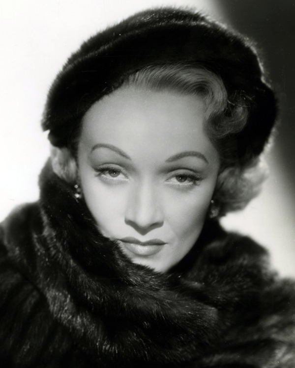 retroclassics1's tweet photo. Happy birthday Marlene Dietrich (12/27/1901 - 5/6/1992) #MarleneDietrich http://t.co/w3mrGIUgDt