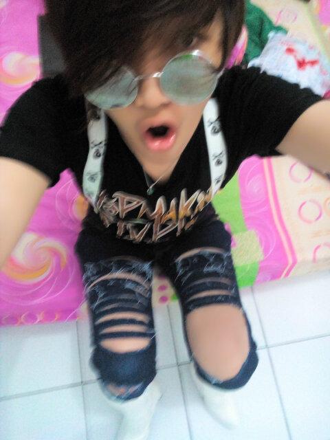 Devil_01423's tweet photo. "@ZodiacUpdates: #Sagitarius ► Penampilan : Cenderung menarik dan konvensional." http://t.co/uXhp8mMjH4