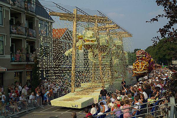 corso_wagens's tweet photo. Expeditie- Molenstraat 2004
Zundert
3e prijs
472 punten http://t.co/4kgV6wGEeA