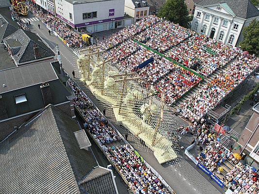 Expeditie- Molenstraat 2004
Zundert
3e prijs
472 punten