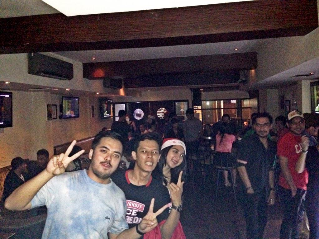MFChrist31's tweet photo. Thank u so much for #SmirnoffIce #IcePureEdm #DanceSignal #247FB @MODJO_Jakarta πππ http://t.co/IlrAp8IUXq