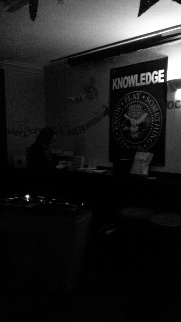 PlaySWAK's tweet photo. #Playswak DJ Niall in the dark hinterland of preparation. http://t.co/Q2VSKbR4V4