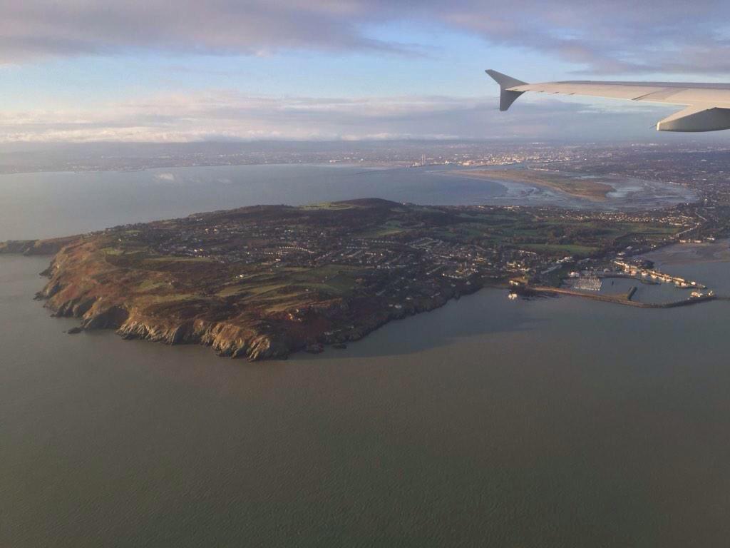Wonderful image of Howth en route to <a href="/DublinAirport/">Dublin Airport</a> via <a href="/AJConnolly1/">Aidan J. Connolly</a> #LoveDublin