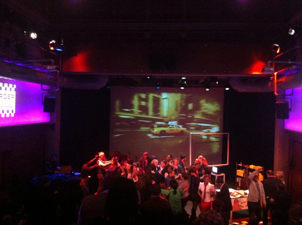 DeBalie's tweet photo. En dan nu: #FEEST! #Snorder #DeBalie
oa @HowardKomproe @ManoushkaZB @ImanuelleG @Nasrdin_Dchar @juliusleeft http://t.co/YQ0kKKBn1o
