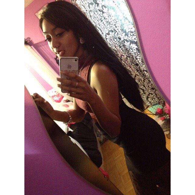 twittnick's tweet photo. My beautiful wifey on Christmas day @__niickyy ❤️😁🎅🎄💝 So beautiful! I love you forever. http://t.co/kkZD0Ll1X2