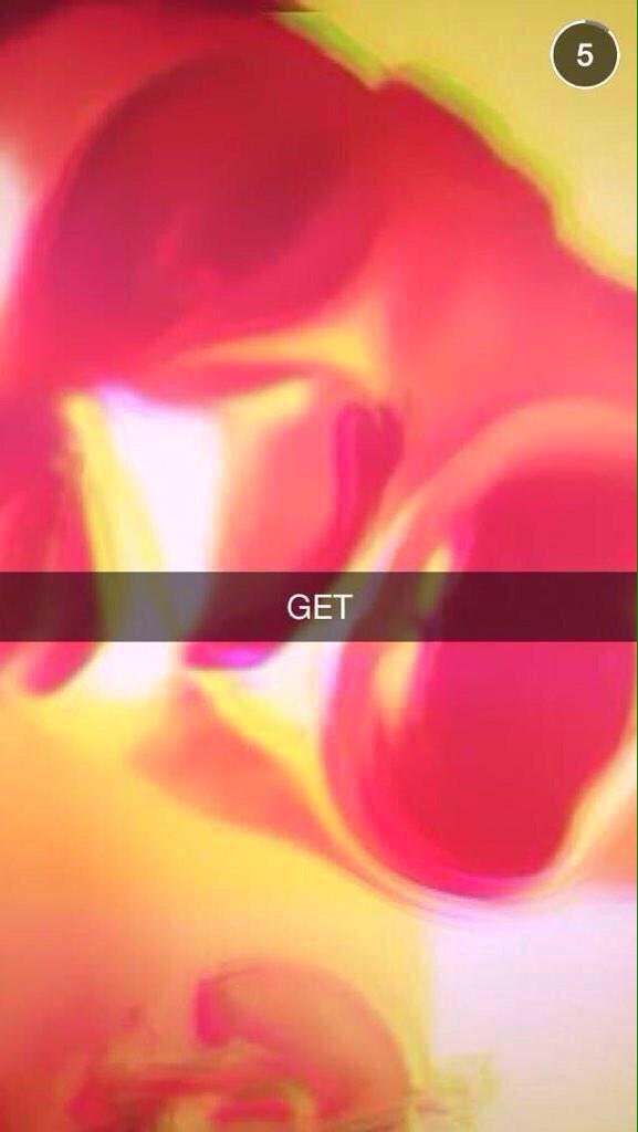 FuturisticDash's tweet photo. Friend:Get on SnapChat, gotta show you something
Me: Okay. http://t.co/CEZRGHblwV