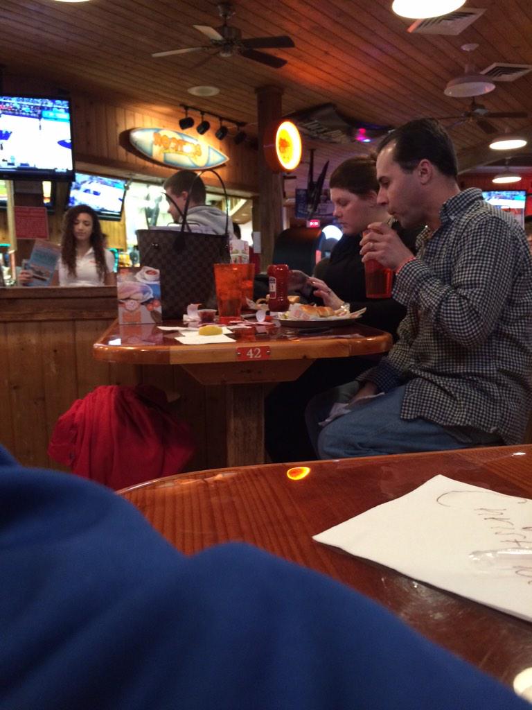 wilbobagginz's tweet photo. @bobfescoe same side high table at hooters. I laughed out loud. http://t.co/UnFvTYVr1i