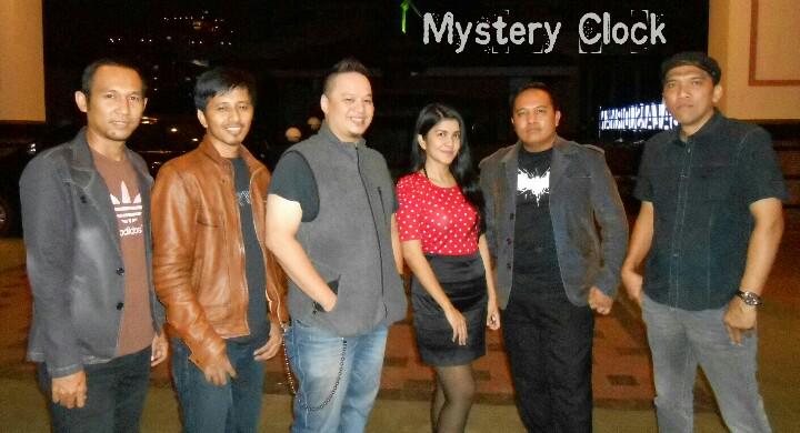 MysteryClock5's tweet photo. Ready to Rock your New Year's Eve party 2015 @HaryoNico @alamsegara http://t.co/lxbUuyd34S