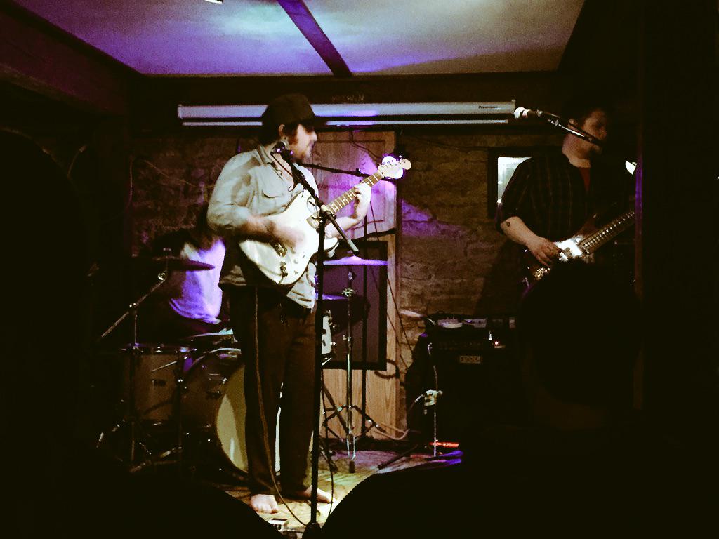 BankRaidRecords's tweet photo. The Favourite Child on now! at the Cow! http://t.co/eup1onfig1