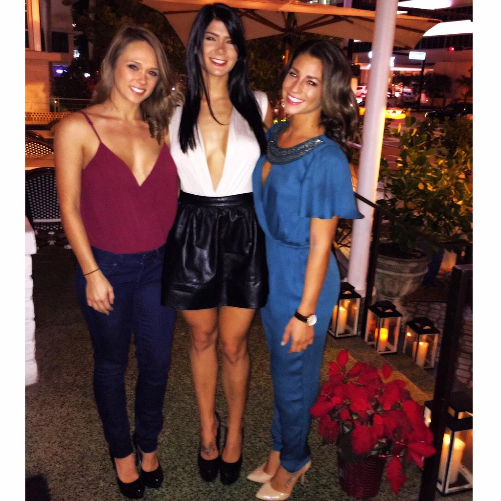 jennaaa_adele's tweet image. Nobody really likes us except for us💋 #305 #idc