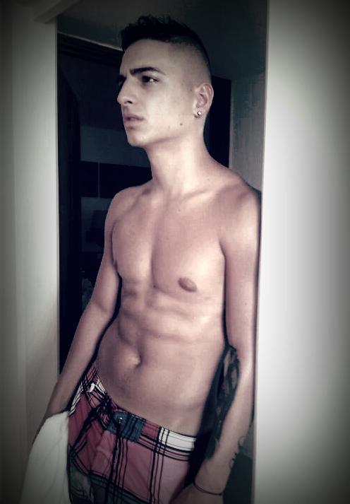 M__Giraldo's tweet image. Dios mio que es todo esto 😱😍😍💋💘.