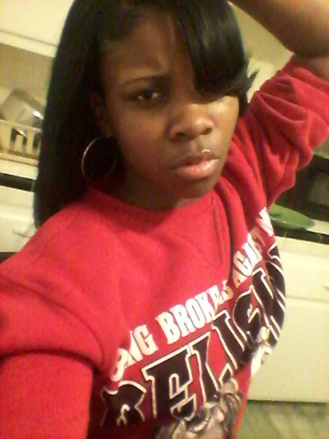 CharmingDM's tweet image. I'm so stuck up ✊💄