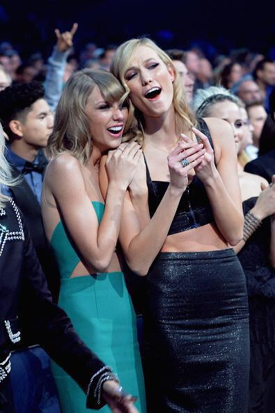 ammeblik's tweet photo. Which is better? 
RT for Kaylor
Fav for Larry http://t.co/X3DhiTS0jZ