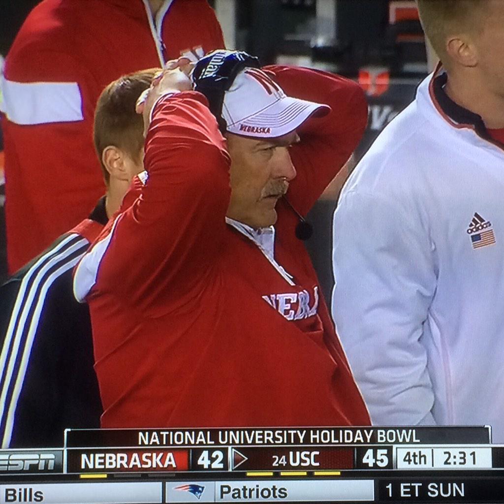 RedditCFB's tweet photo. You know you had a bad play when the coach is doing a #SurrenderCobra: #HolidayBowl http://t.co/U2JpCmLaQI