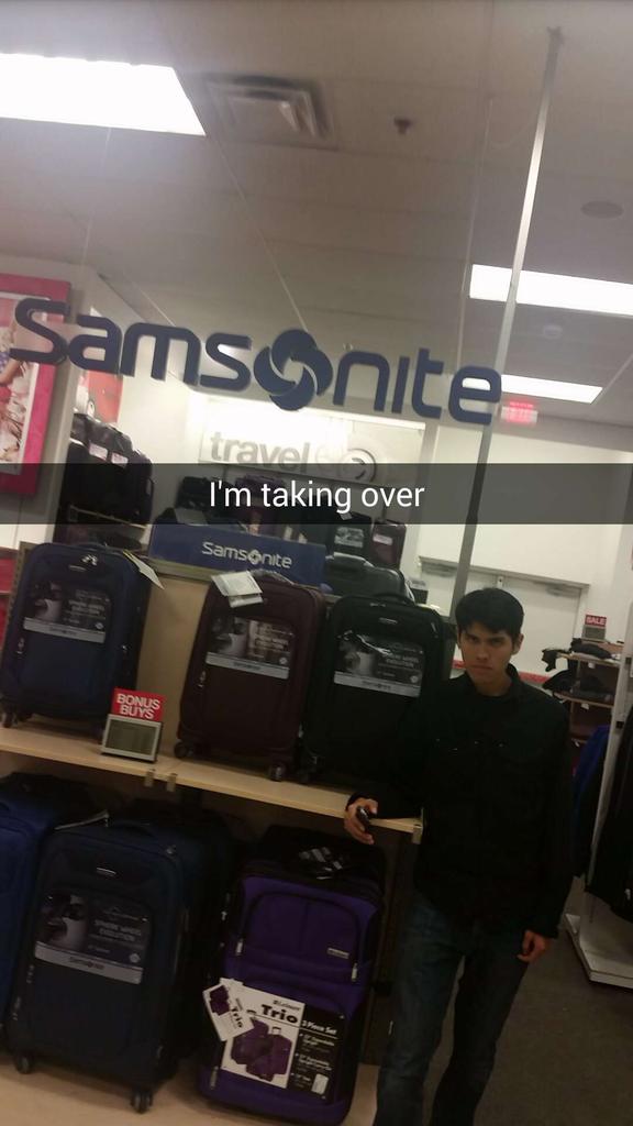 Samuel_Alvarez0's tweet photo. Samsonite always win http://t.co/nr5zrVO38G