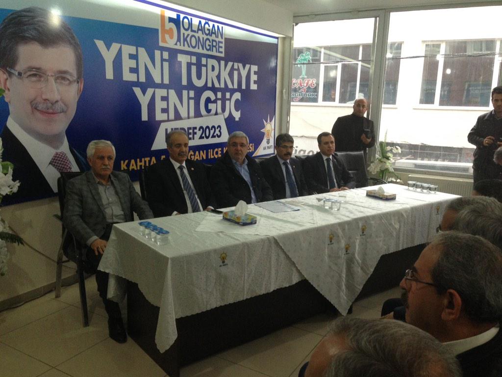 DrSalihFirat's tweet photo. Kadir Şinas Kahta'mızda 2014 Yılının son ilçe Danışma toplantsnı görkemli bir kalabalık ile yapıyorz.Teşekürler KAHTA http://t.co/HpvWF7s8wN