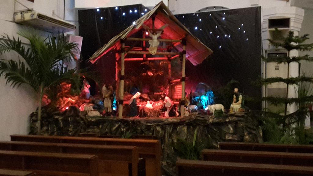 Foto Gua Kandang Natal  di Gereja gereja Katolik 2014 