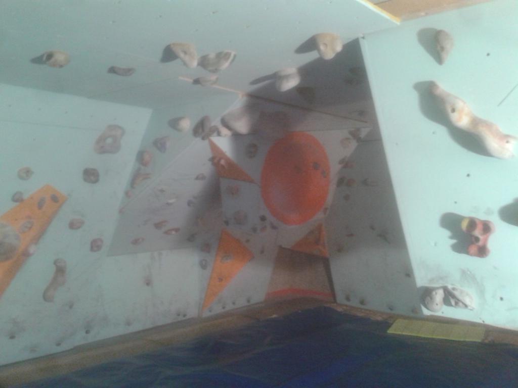 ivanbianchi93's tweet photo. #cibiana #bouldering top! http://t.co/CKajWdlksR