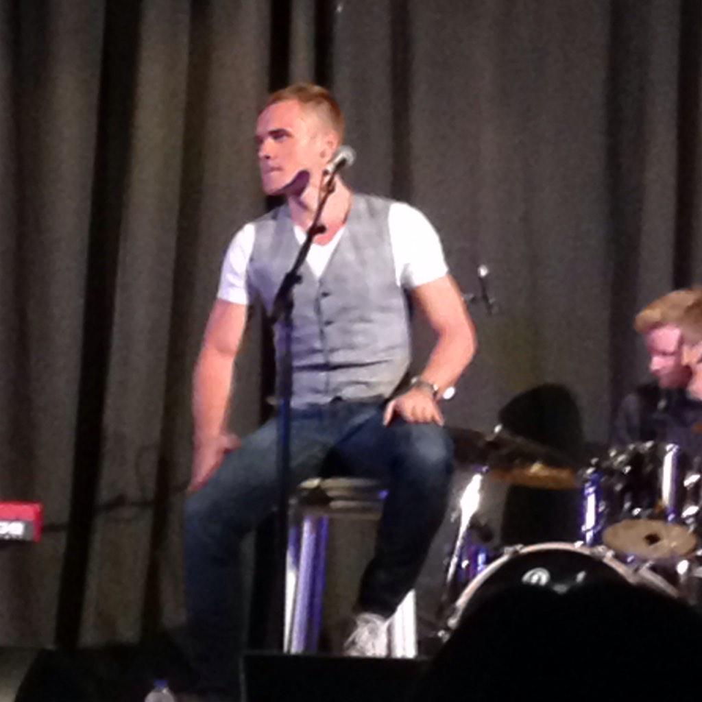 Terminalthreetv's tweet photo. Ott has hit the stage! http://t.co/gVq8MRFmIR