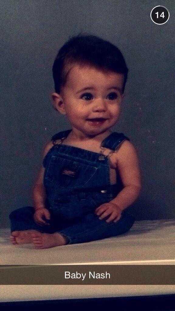 HAPPY BIRTHDAY HAMILTON NASH GRIER!!!!! finally 17 yet for me you re just 5. don t grow up pls  