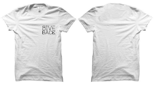 #AFILSYEARANDSALE GIVEBACK  (White) Unisex Basic Tee Price: 150K.  disc10% WhatsApp: 081299192471