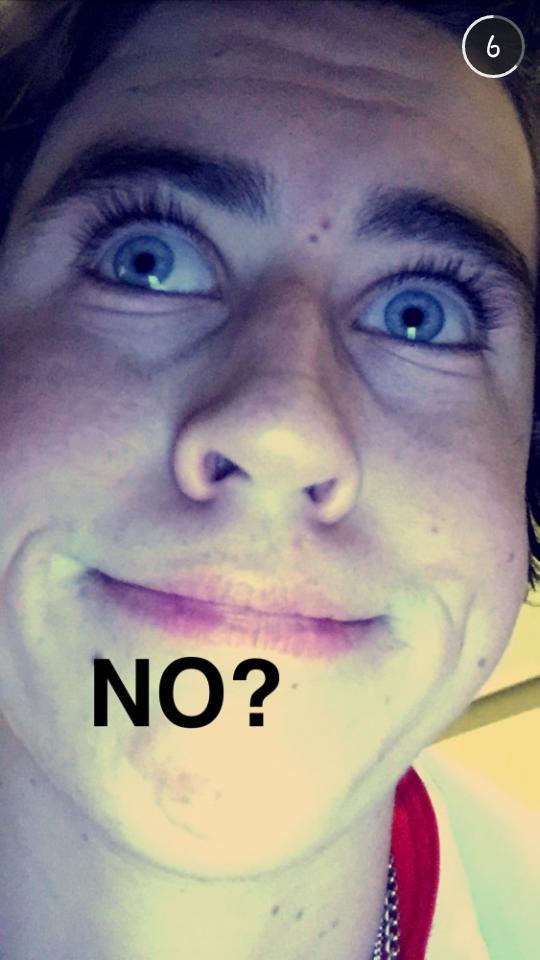 Vou dar uma de Nash Grier...
Vc já deu Happy BDay pro Nash hoje? Nao? Entao \"Do it\". 