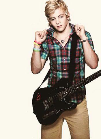 Happy birthday to Ross Lynch I love you and I wanna see you early  Plz come to Japan     