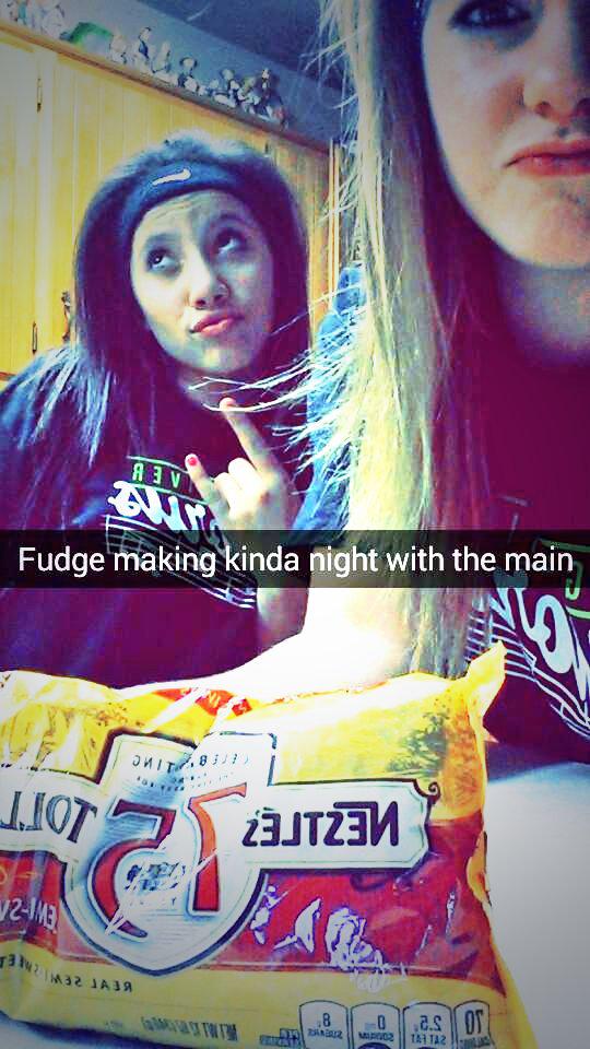 tuckermagley's tweet photo. Selfies with the best😏 #selfiegamestrong http://t.co/pix3380i4O