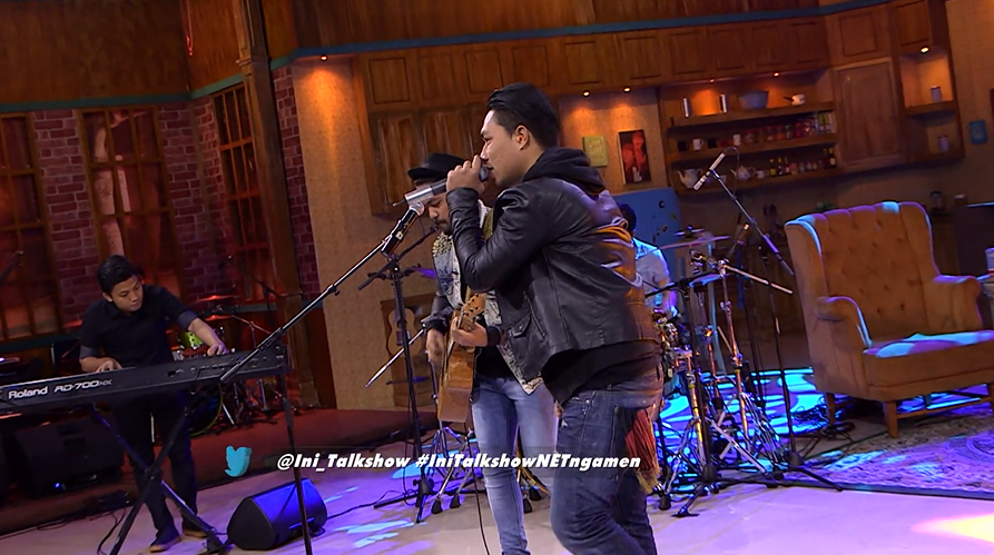 mdtvindonesia's tweet photo. Dan tak pernah nyatakan cinta
Mau dibawa kemana hubungan kita @band_Armada @Ini_Talkshow http://t.co/Ar38q3UbrS