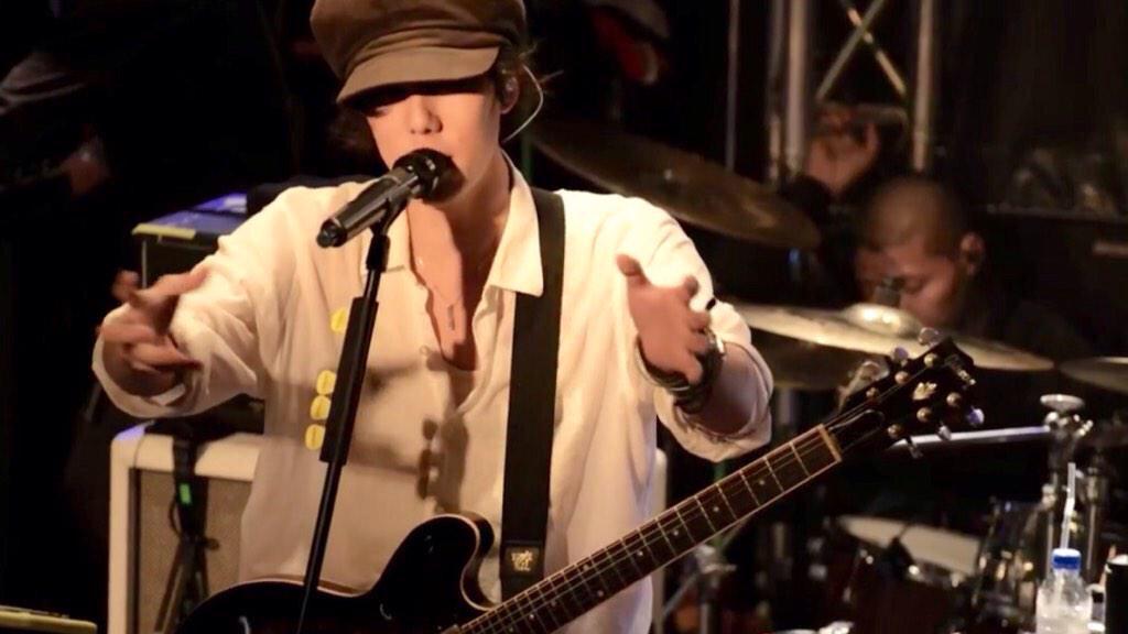 RADWIMPS0035's tweet photo. これはかめはめ波のはなしだ！爆笑 http://t.co/j29gZeohgH