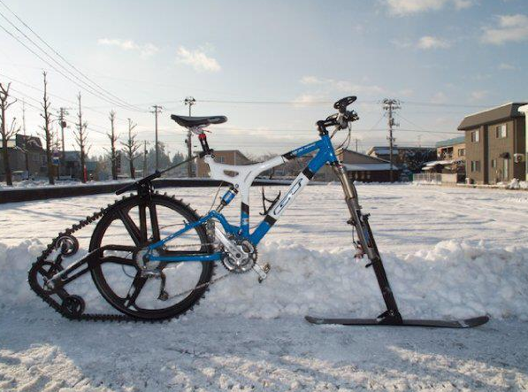 Javi_Etxebarria's tweet photo. Habréis visto muchas motos de nieve pero ¿bicis de nieve? @biciciclismoweb @Arbiztarra73 @Merinobalma @eidermerino http://t.co/O5xvNuPquf
