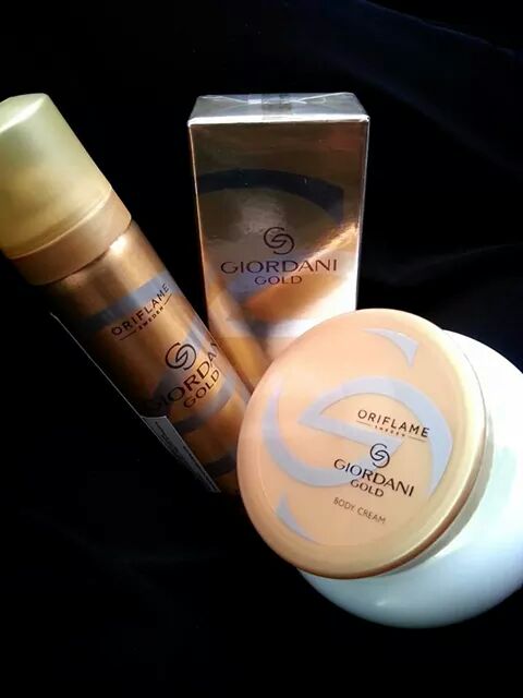 nounafarida's tweet photo. rangakaian geordani gold. Sangat di favoritkan oleh banyak orang. 1 set order rangkaian geordani gold diskon 50%.. http://t.co/ompOXduddh