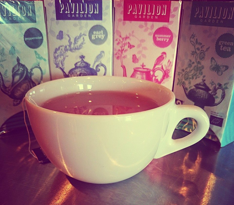 KetchupSSide's tweet photo. warm yourself up today with tea for just £1.50!  #shawlands #GetTheKettleOn http://t.co/YBaESHYwT2