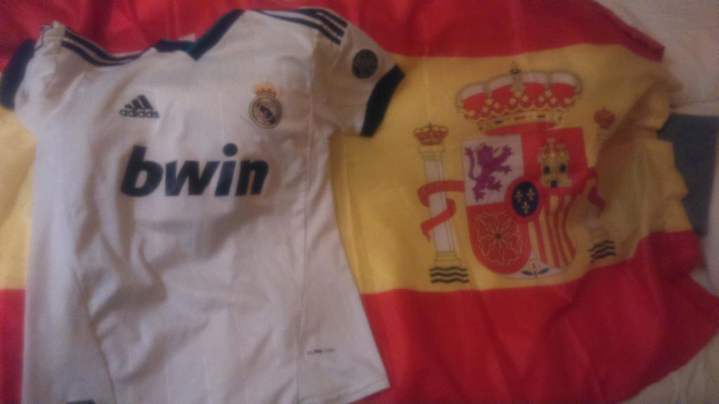abrahamumh's tweet photo. Preparado para ver el barsa - @RMBaloncesto en el Palau. @rudy5fernandez @23Llull @SergioRodriguez http://t.co/BJBkxmamnQ