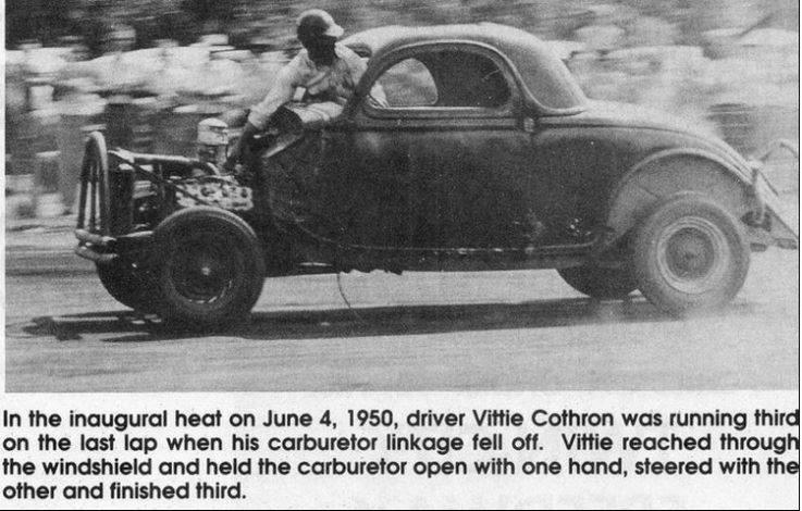 LostSpeedways's tweet photo. If this isn't one of the coolest photos in the history of racing, I quit the internet!  #BOSS #Racer http://t.co/uL51FgEEIJ