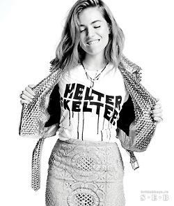 Happy Birthday beautiful Sienna Miller! Be happy! 