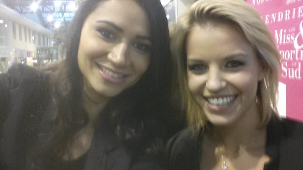 LauraPelosOff's tweet photo. Retrouvaille avec @FabreMarie2014 #misslanguedoc #promomissfrance2015 #missmidipy http://t.co/G8Q8suzXTn