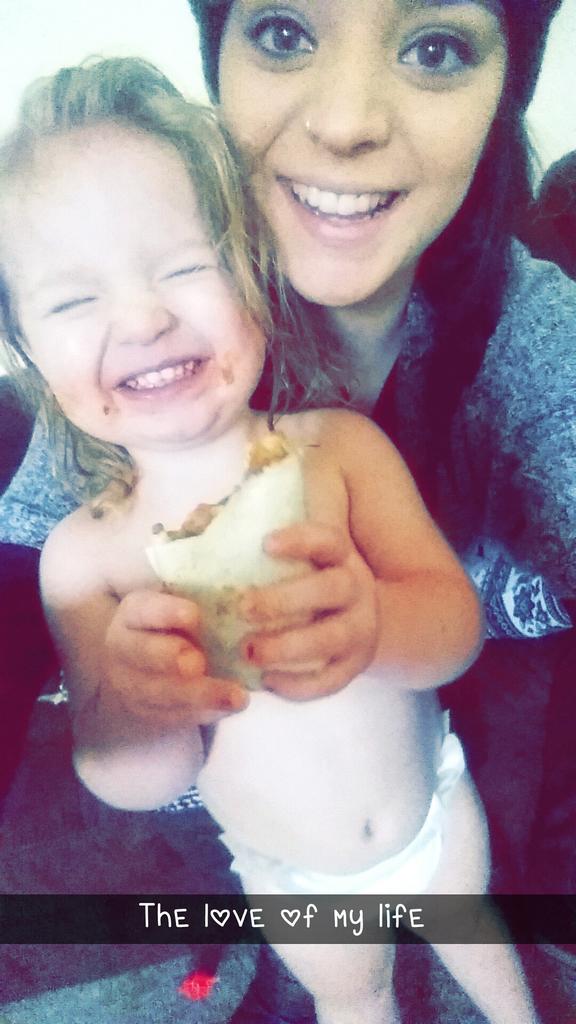 ashholayy's tweet photo. My favorite person in the 🌎. ❤ http://t.co/VbbcNFU6du