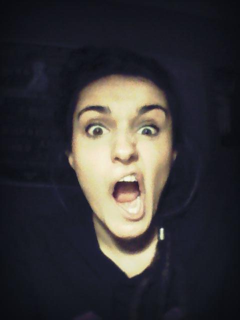 AnyiiAriza's tweet photo. Que qué esta pasando?? La psicologia me deja locaaaaa perdiaaa!!!! @arabia4 ven ya illoo http://t.co/oWcUYDfe4Q