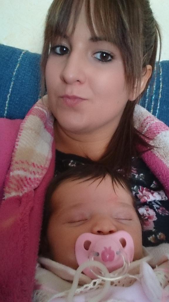 Lauri93pl's tweet photo. Muero de amoor con mi rata 😍 http://t.co/N2IWpzxyEC