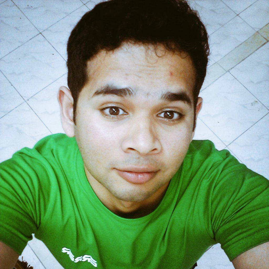 iam_srftk's tweet photo. Turn green on... http://t.co/Javf5hdbo8