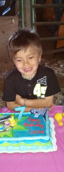Lucy9151's tweet photo. my baby boy i luv u my lil baby brother he is my world haven't seen him so long wish i could but i get him http://t.co/kS0dxWxwlt
