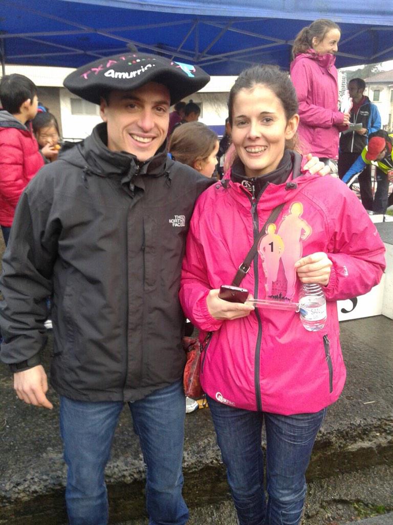 Esther Trueba y Álvaro Barral, ganadores de la III Herri Krosa celebrado hoy en #Amurrio. Zorionak biei!!! <a href="/oinkariak/">oinkariak amurrio</a>