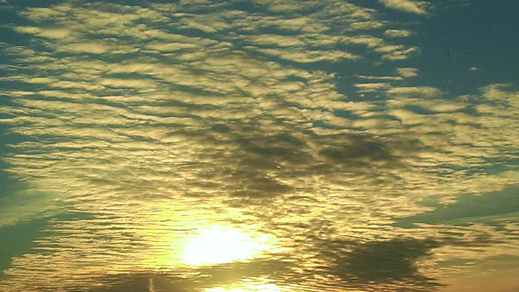 On the road again.  God's morning present over I-5. #friendssummit14